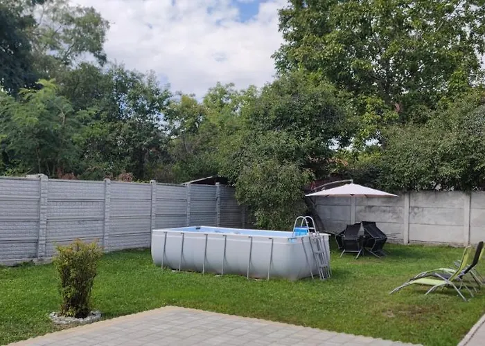 Holiday home Lovely 1 Bedroom Flat In A 2 Ground Floor House