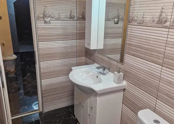 Holiday home Lovely 1 Bedroom Flat In A 2 Ground Floor House *